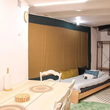 Charming Themed Loft - Cosmic - 18 Parijs