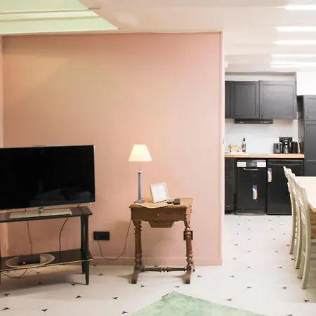 Appartement Charming Themed Loft - Cosmic - 18